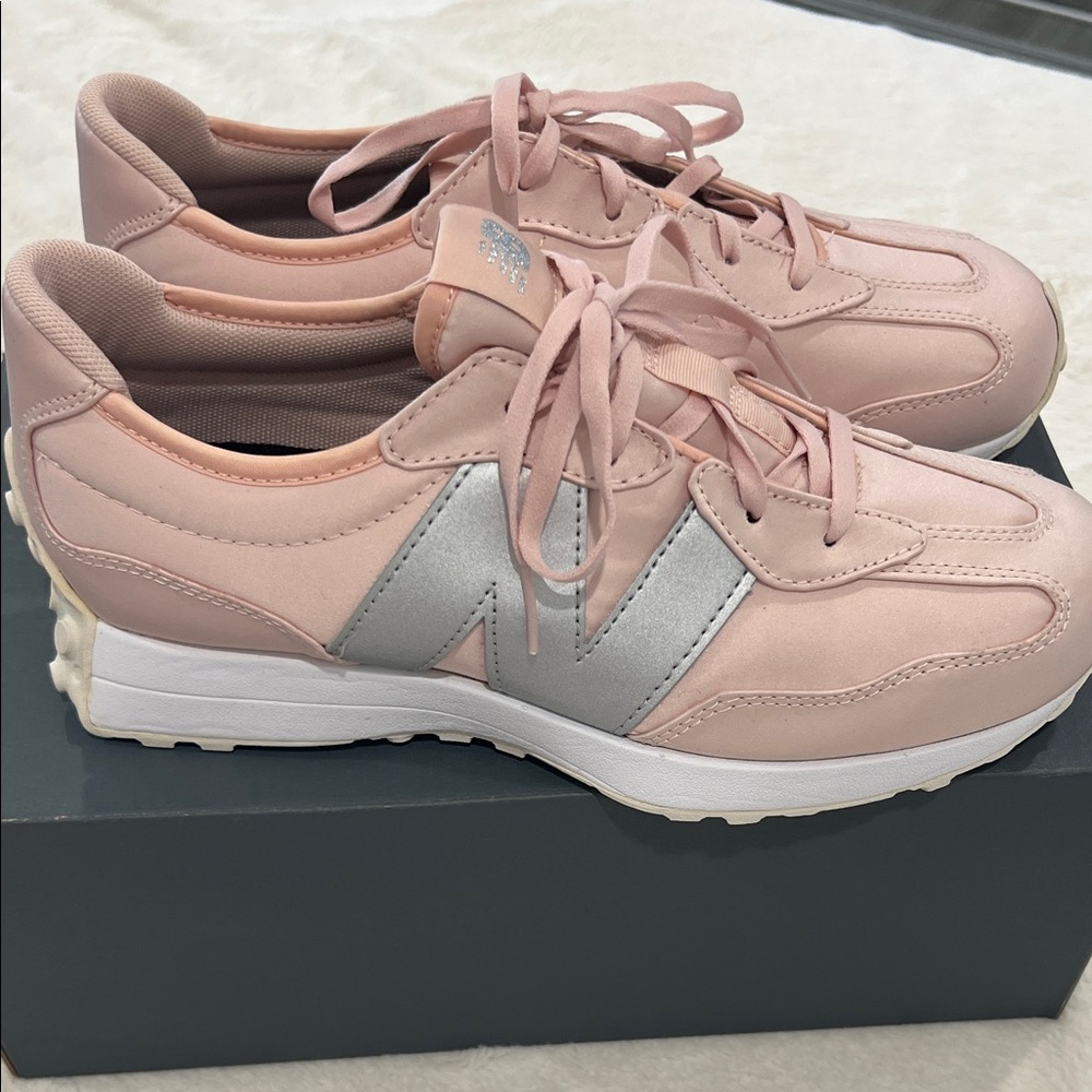 New Balance big kids-Blush Pink and Silver Sneakers